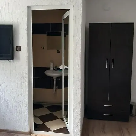 בית הארחה шанови Gyovren